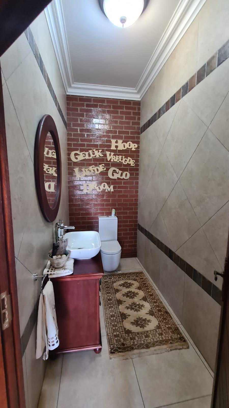 4 Bedroom Property for Sale in Oranjeville Free State